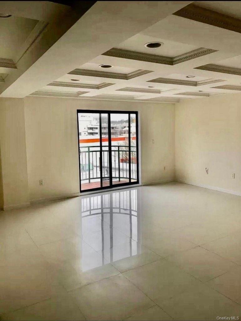 4 Chelsea Place # 3D, Great Neck, NY 11021