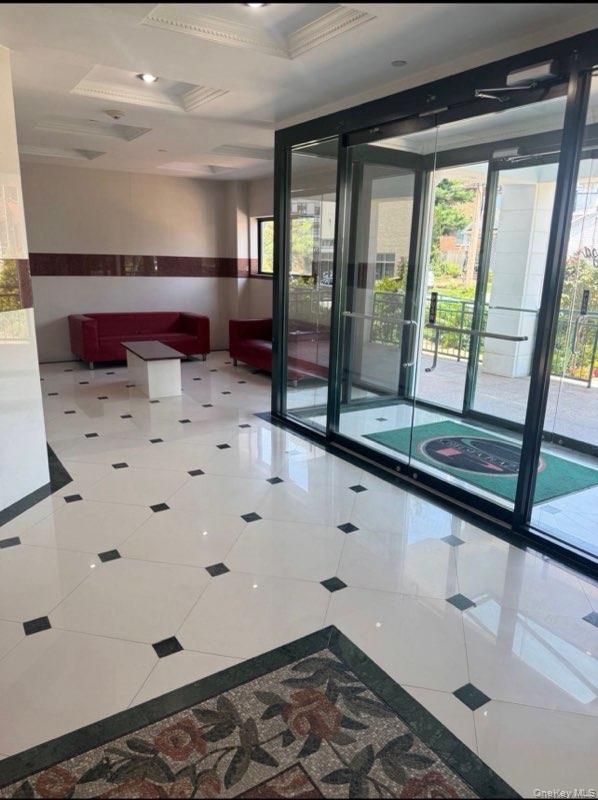 4 Chelsea Place # 3D, Great Neck, NY 11021