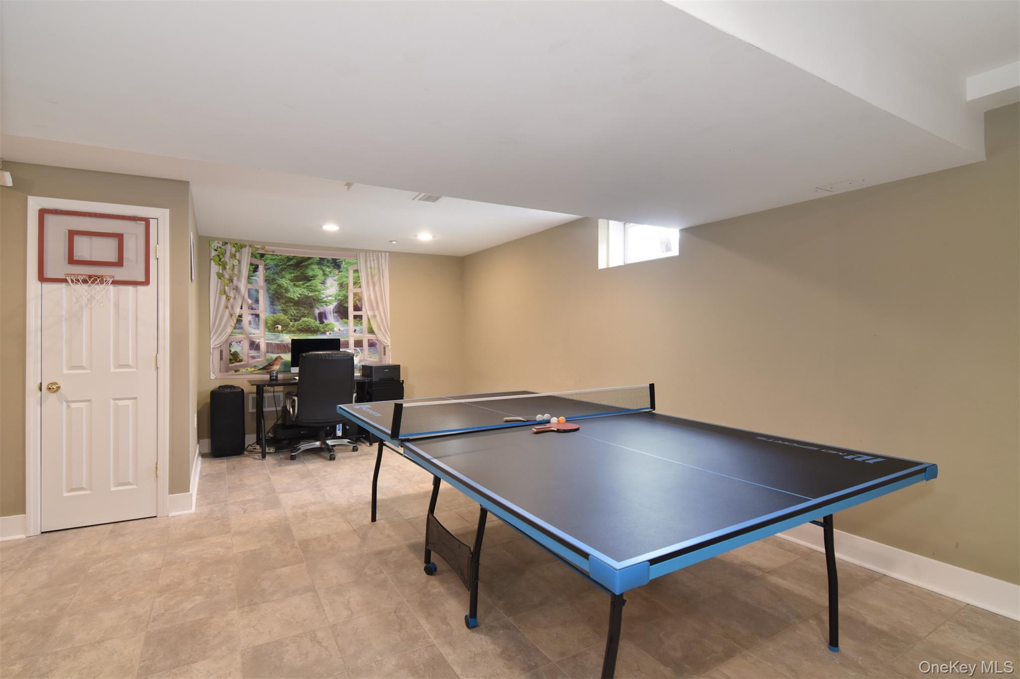 143 Classic Court, White Plains, NY 10603