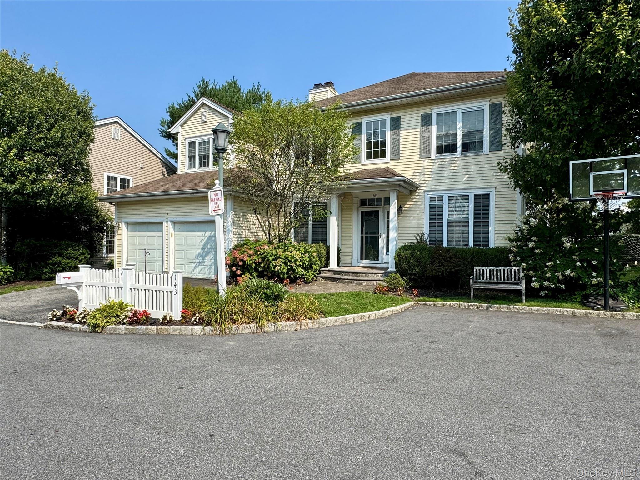 143 Classic Court, White Plains, NY 10603