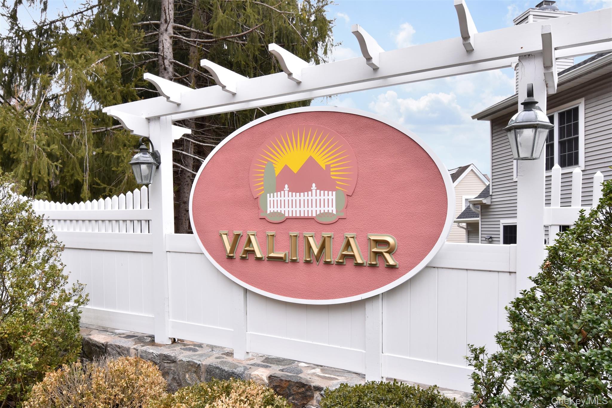 143 Classic Court, White Plains, NY 10603