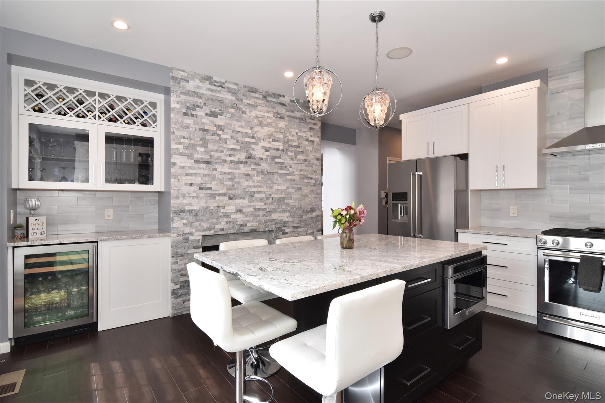 143 Classic Court, White Plains, NY 10603