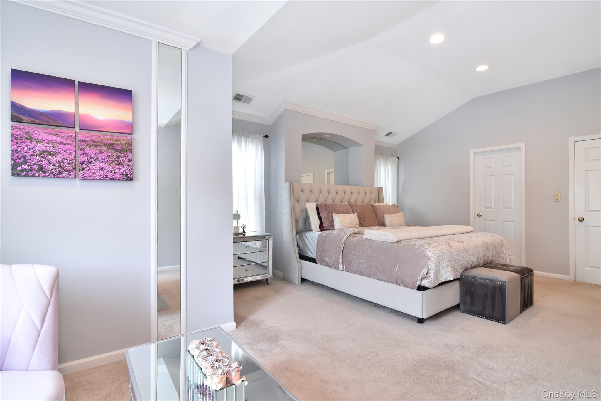 143 Classic Court, White Plains, NY 10603