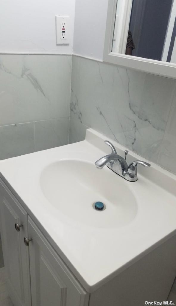 63 Blacksmith Road, Levittown, NY 11756