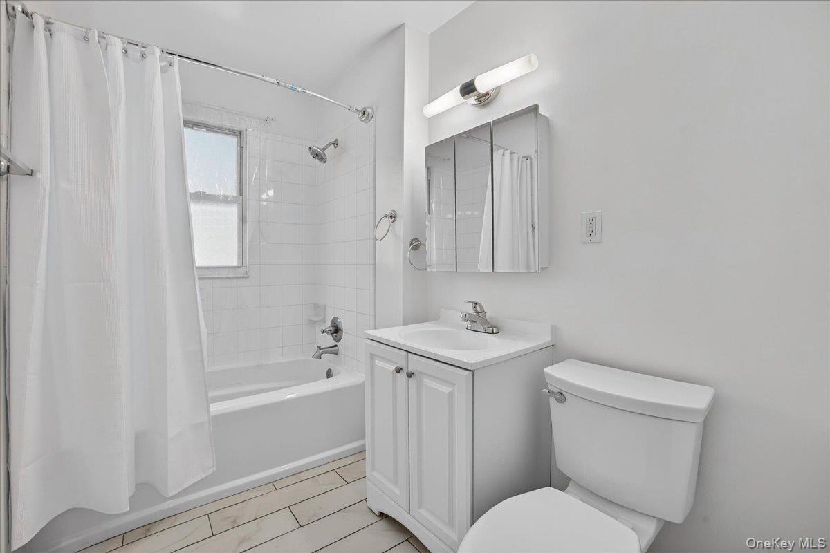 1 Fieldstone Drive # 77, Hartsdale, NY 10530