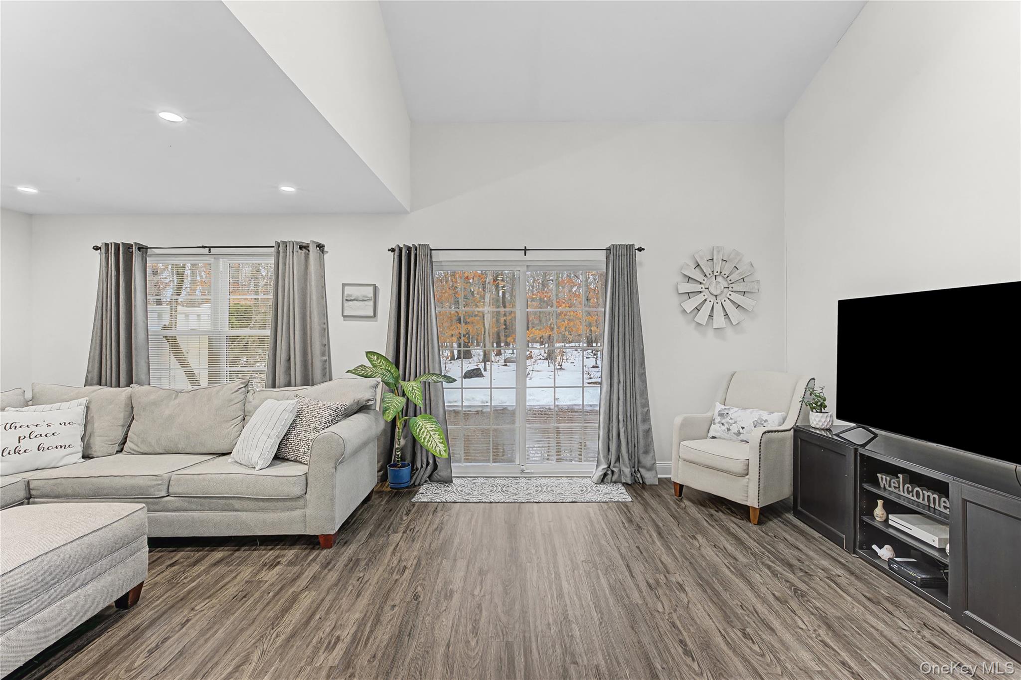 168 Gothic Circle, Manorville, NY 11949