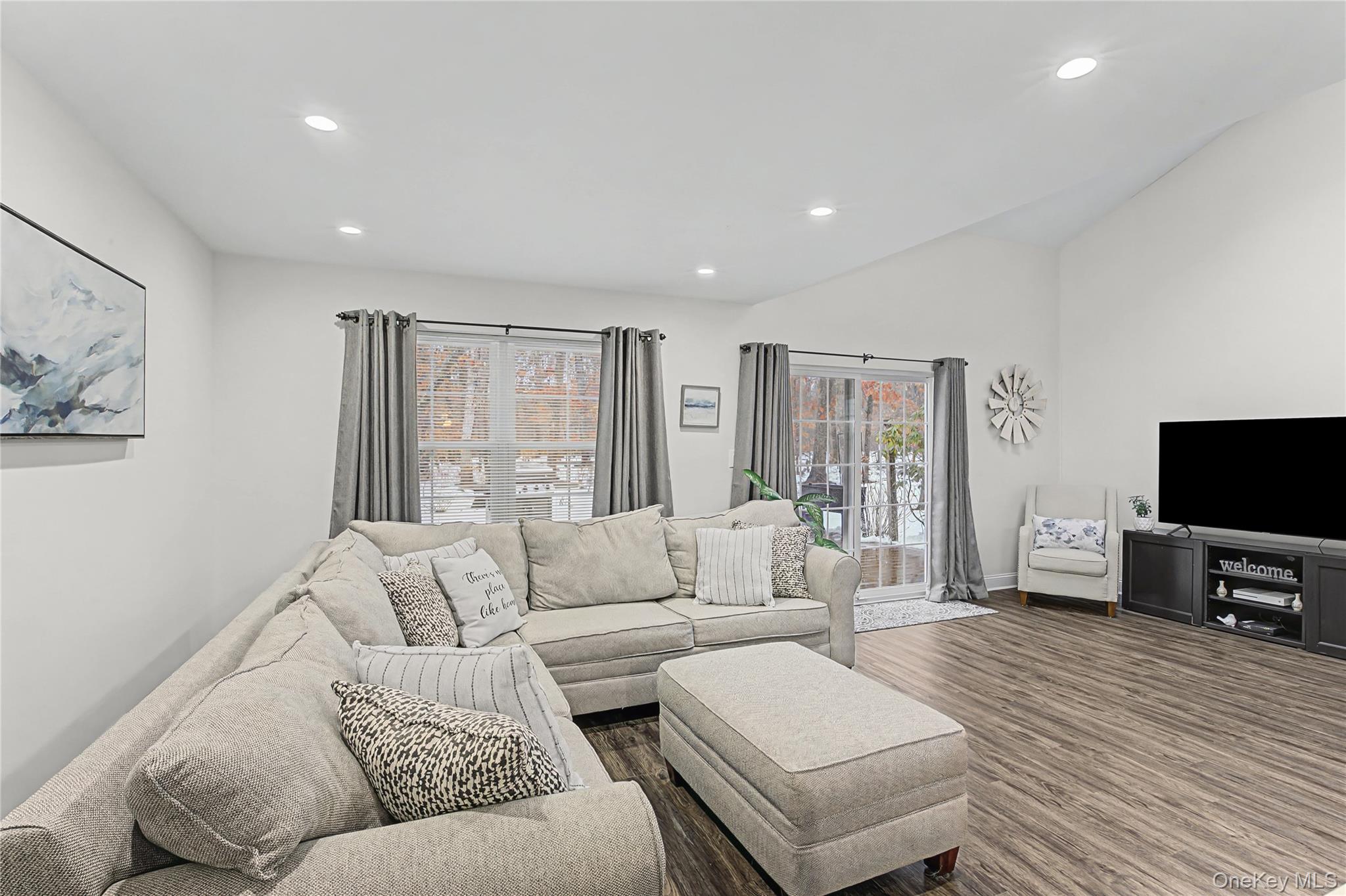 168 Gothic Circle, Manorville, NY 11949