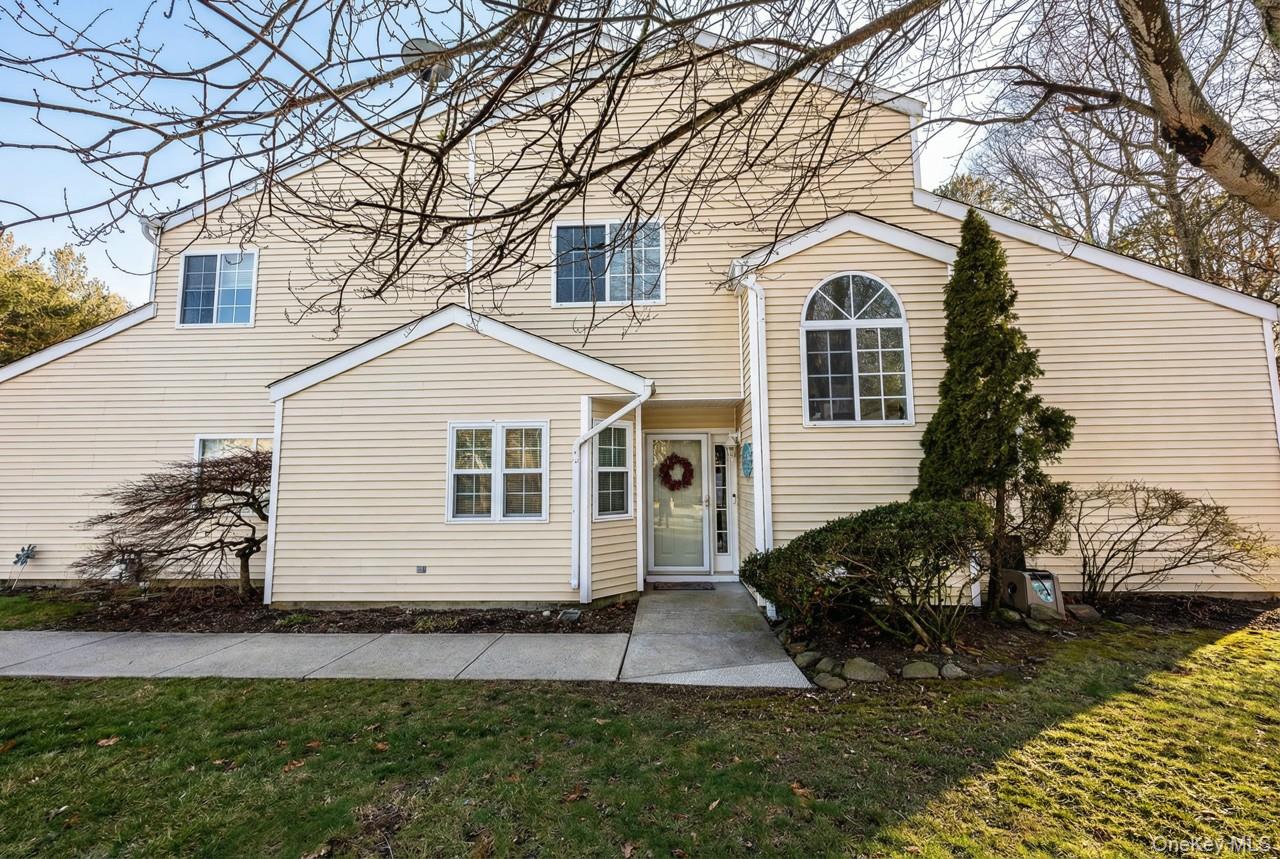 168 Gothic Circle, Manorville, NY 11949