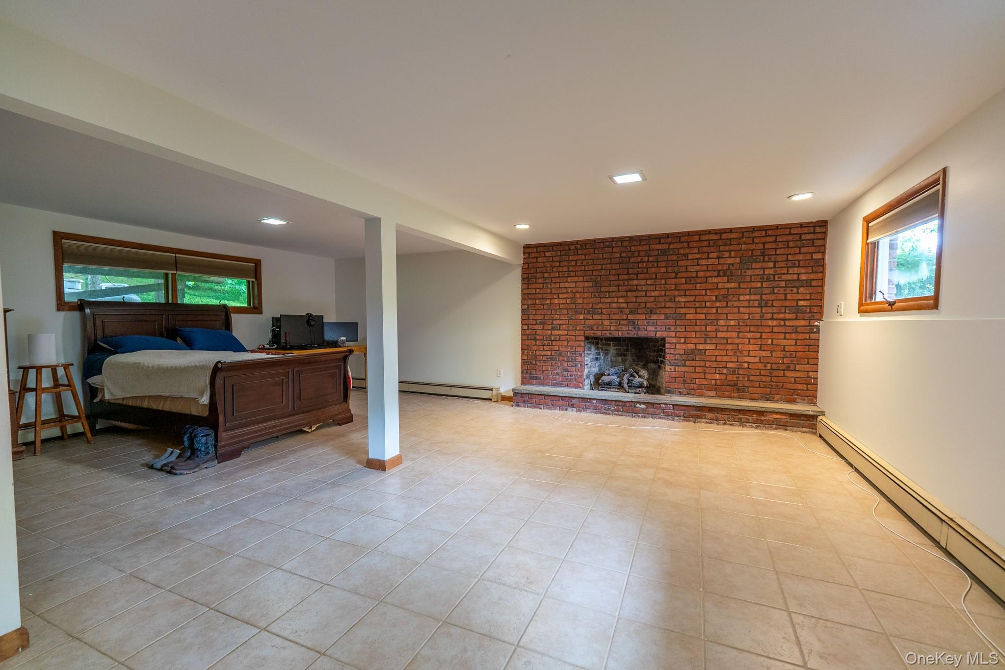 41 Mountain Drive, Pleasant Valley, NY 12569