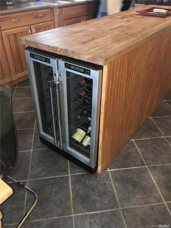 86 Minnesota Avenue # Upper, Long Beach, NY 11561