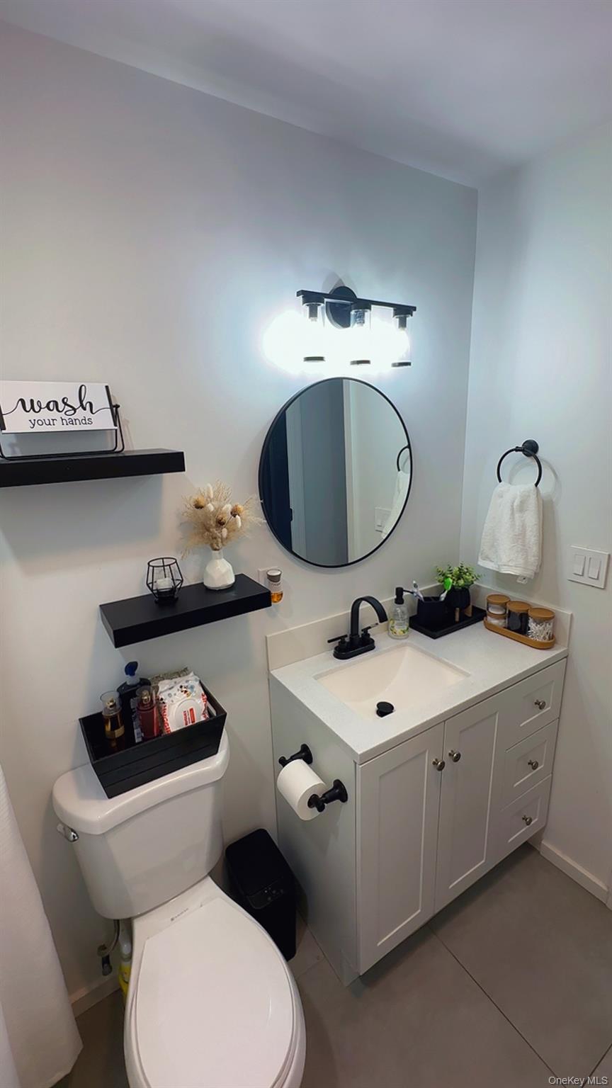 160 Pacific Street, Copiague, NY 11726