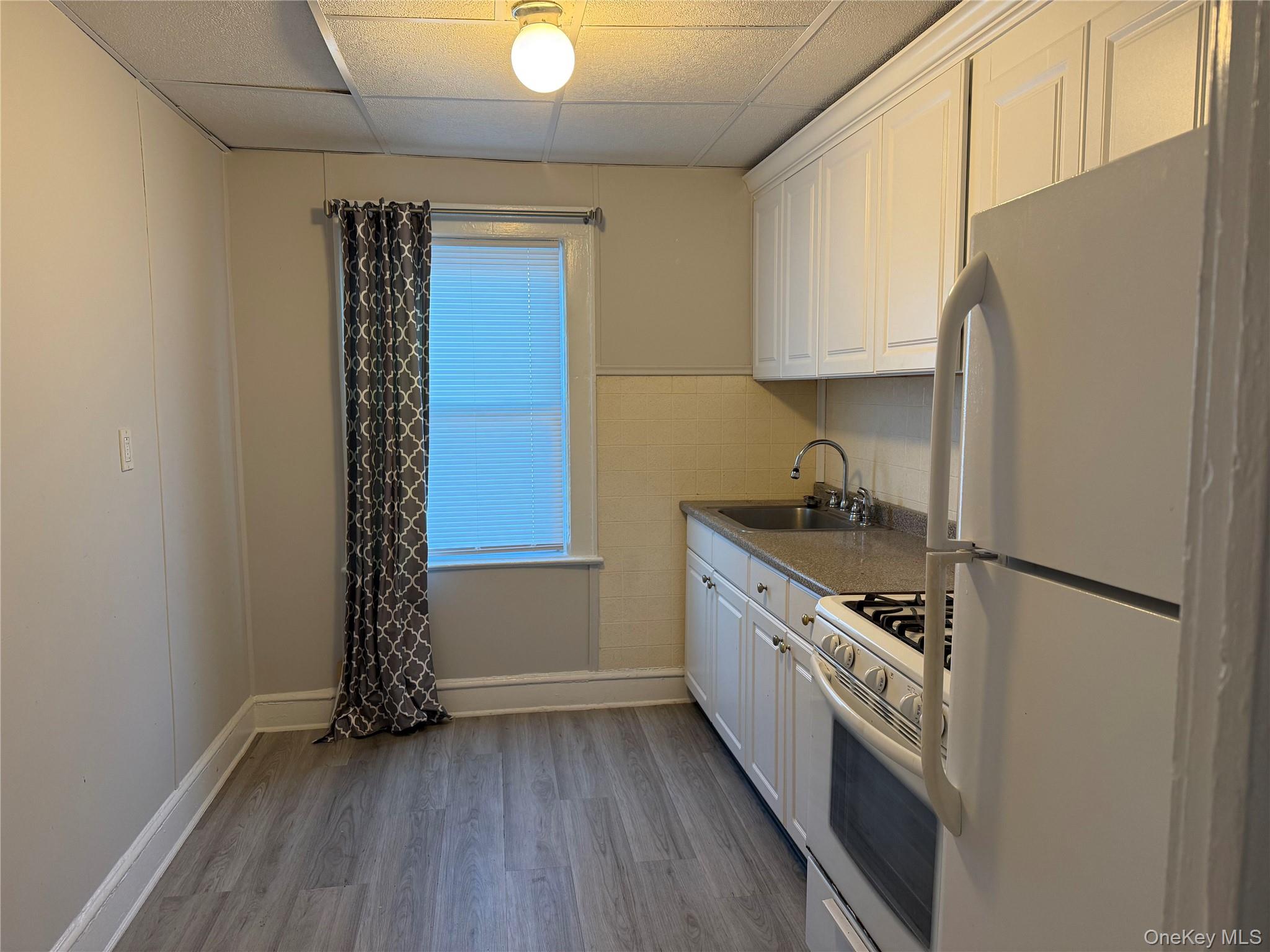 50 The Crescent # D4, Babylon, NY 11702