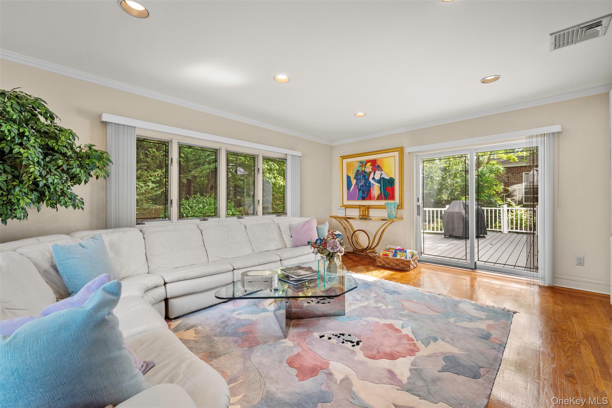 23 Parkside Drive, Great Neck, NY 11021