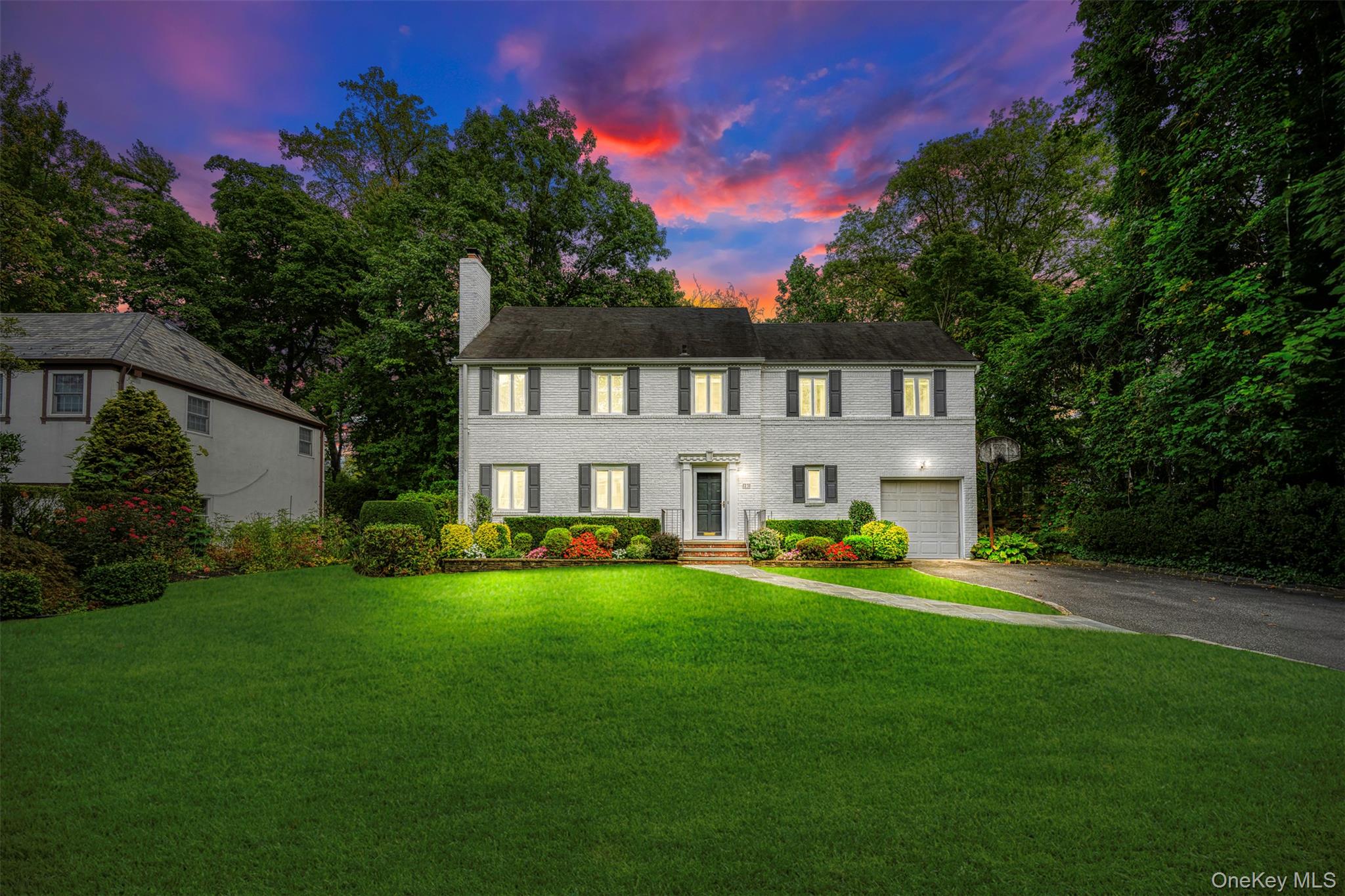 23 Parkside Drive, Great Neck, NY 11021