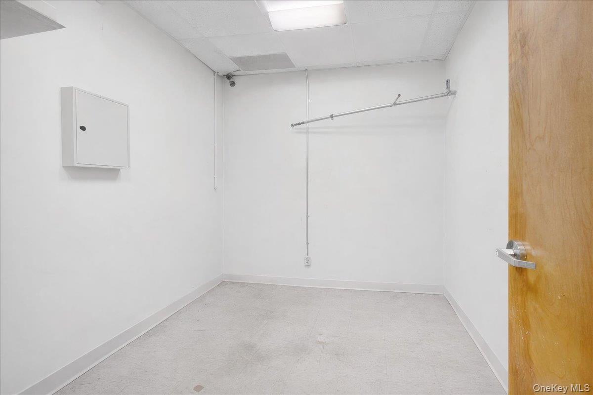 1981 Central Park Avenue, Yonkers, NY 10710