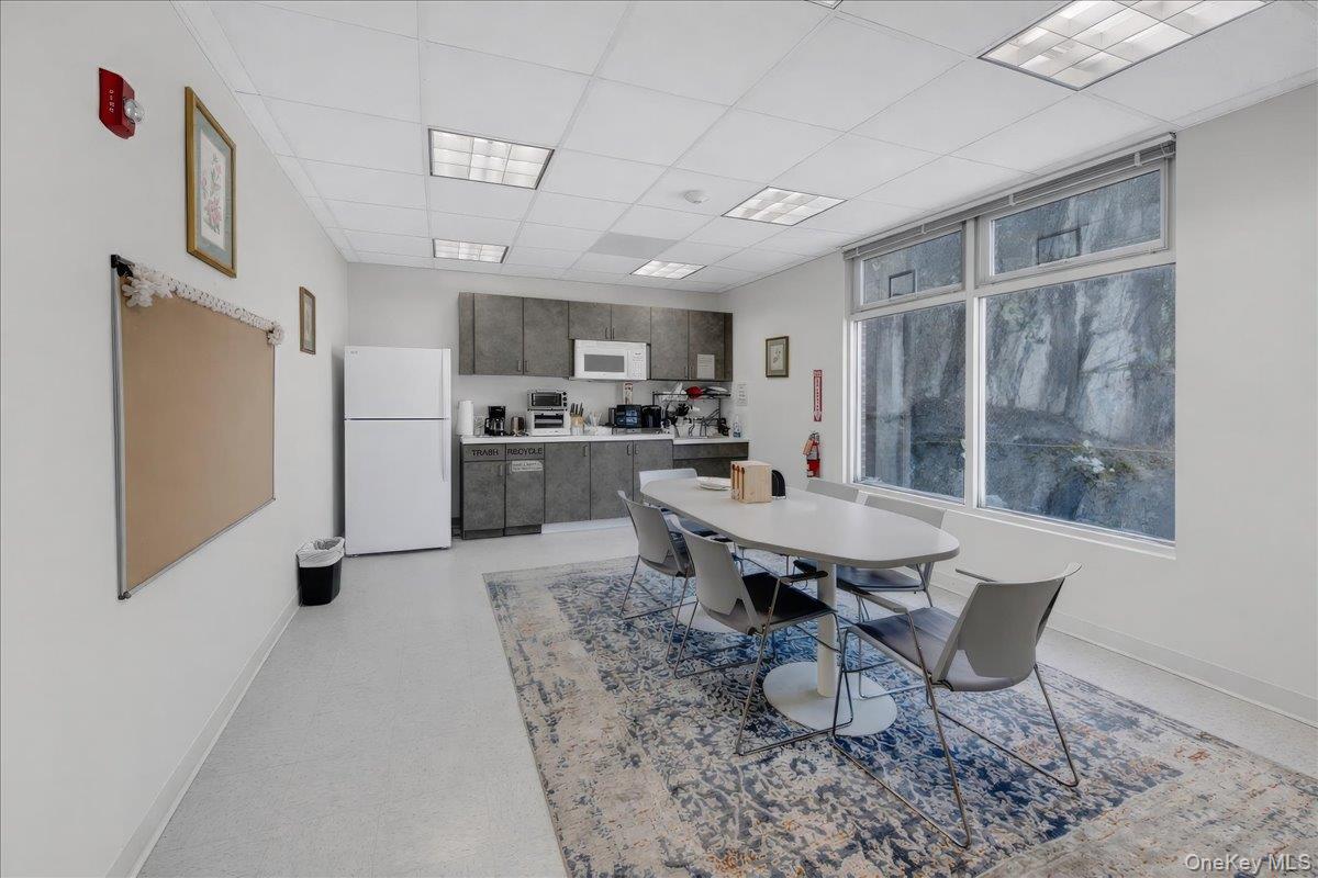 1981 Central Park Avenue, Yonkers, NY 10710