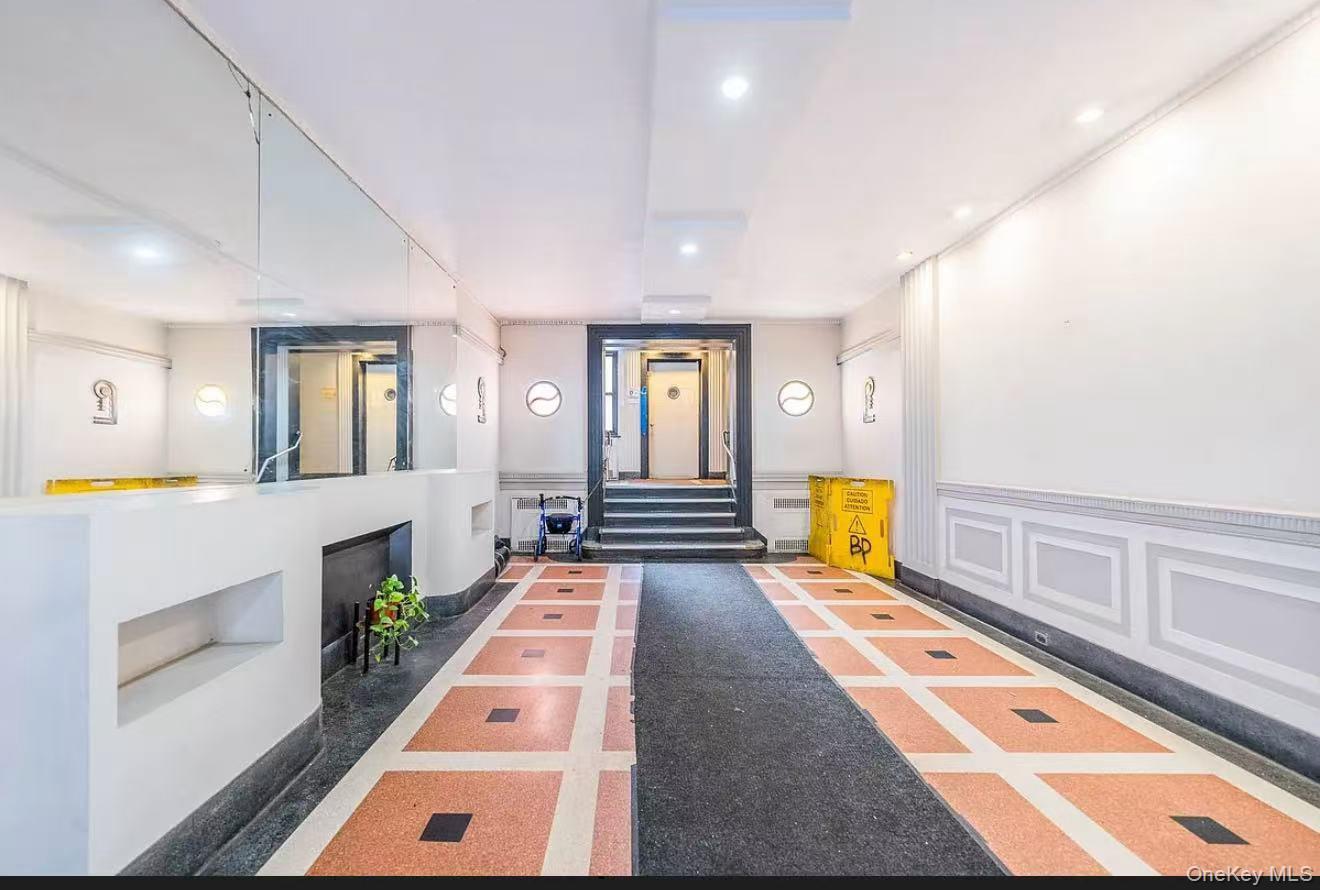 4018 Hampton Street # 2D, Elmhurst, NY 11373