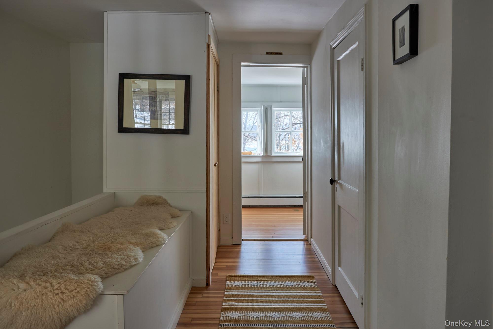 41 Grinnell Street, Rhinecliff, NY 12574