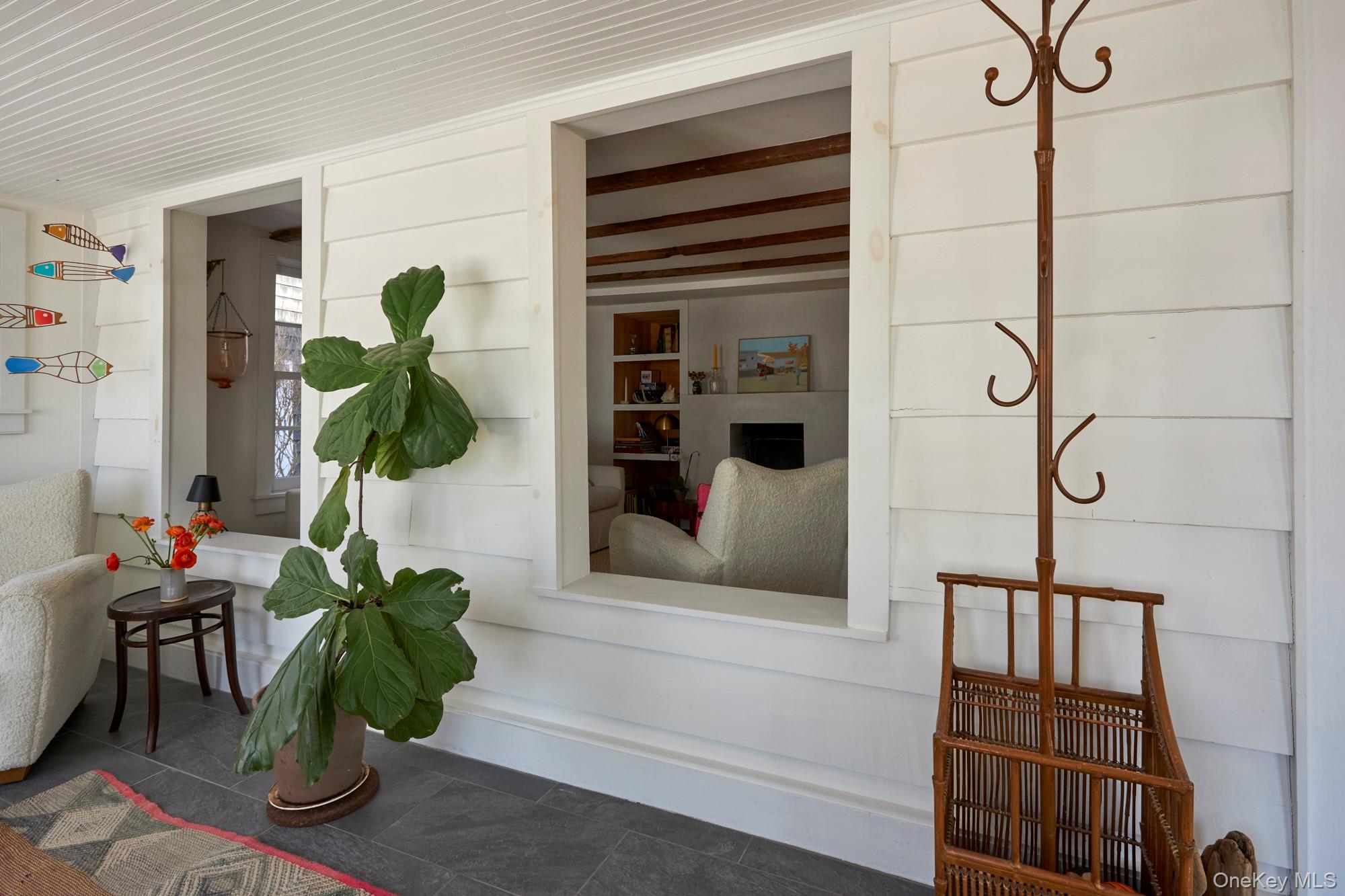 41 Grinnell Street, Rhinecliff, NY 12574