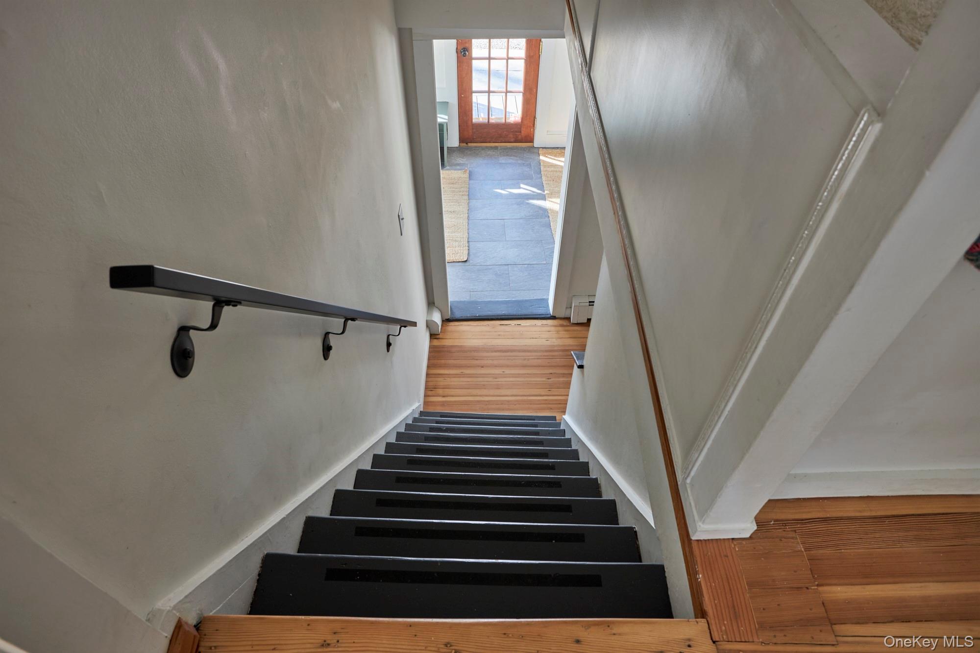 41 Grinnell Street, Rhinecliff, NY 12574