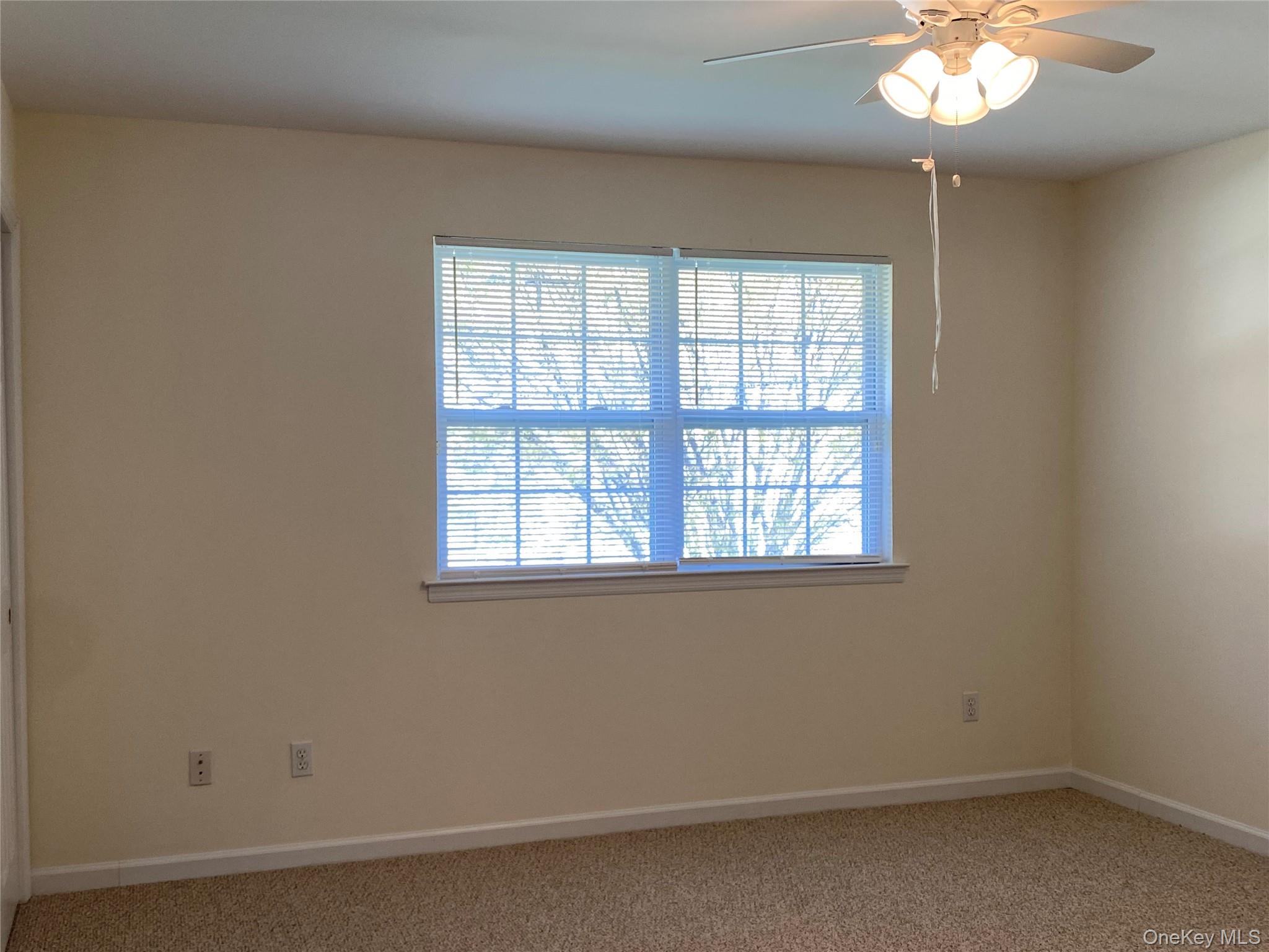 7 Dominick Court # 7, Lindenhurst, NY 11757