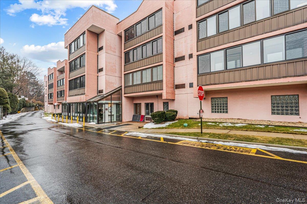 800 Willis Avenue # 115, Albertson, NY 11507