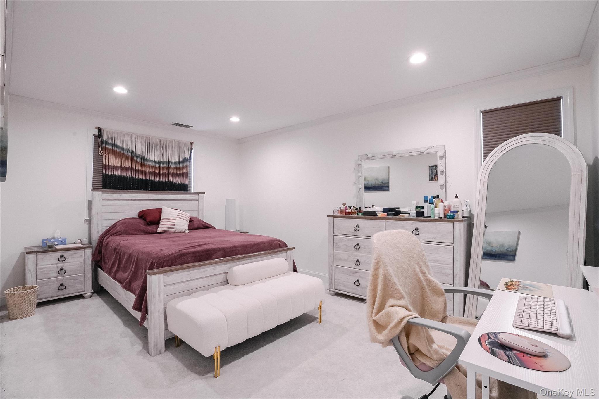 37 Harbor Lane, New Rochelle, NY 10805