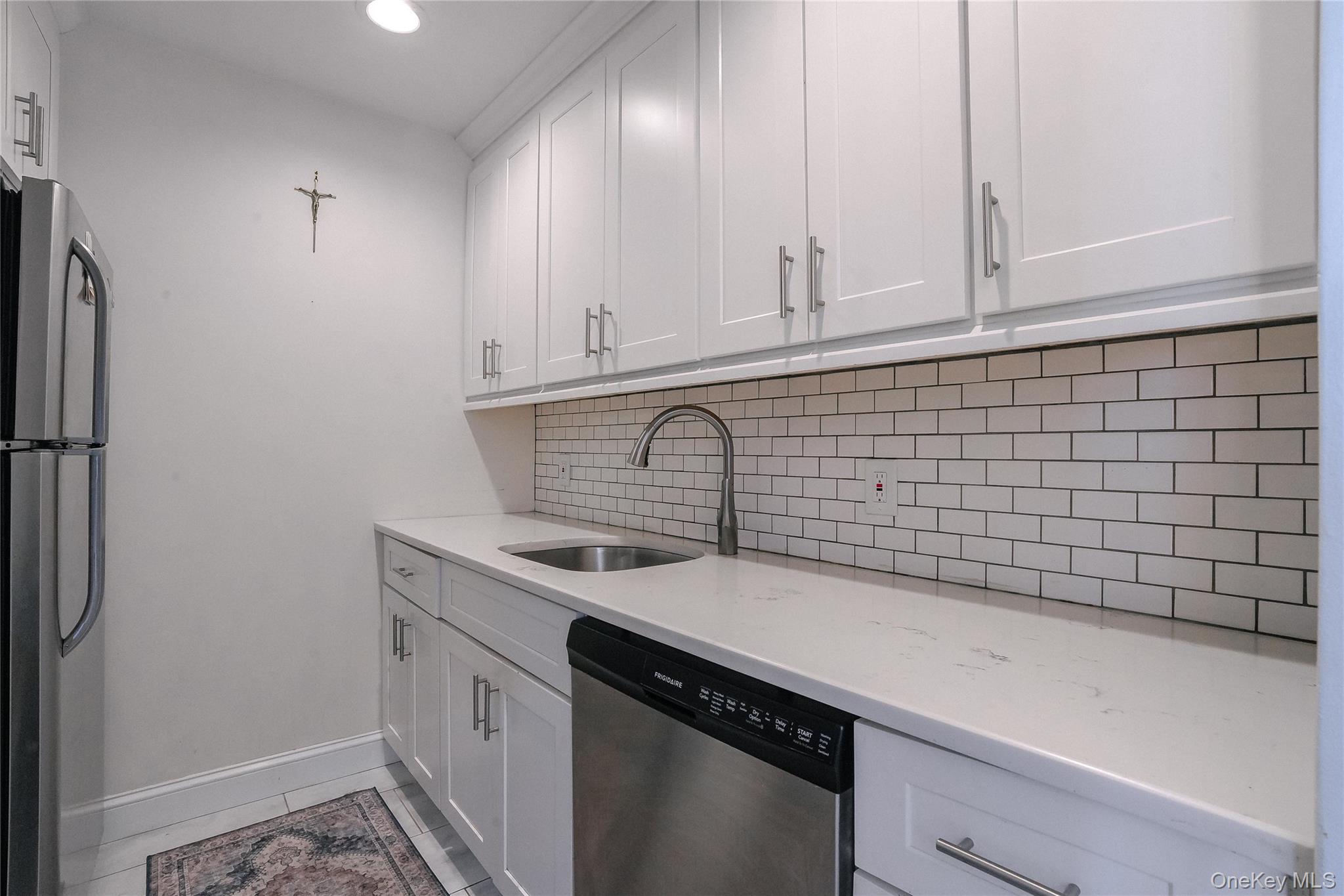 37 Harbor Lane, New Rochelle, NY 10805