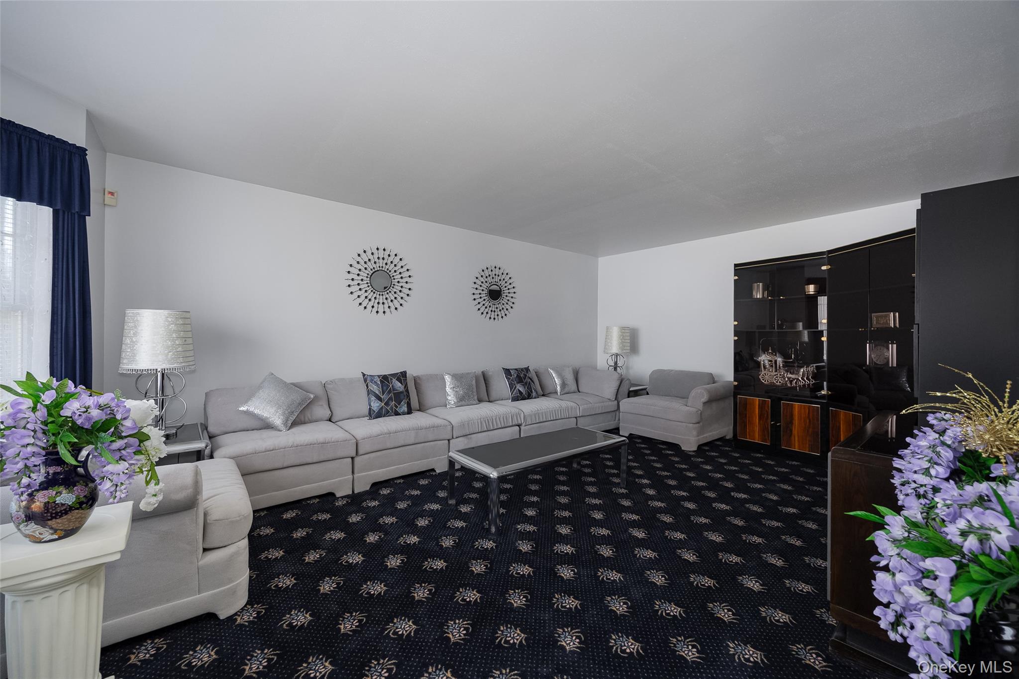 8 Toms Way, Poughkeepsie, NY 12603