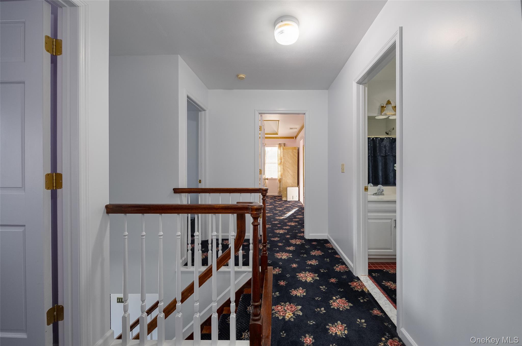 8 Toms Way, Poughkeepsie, NY 12603