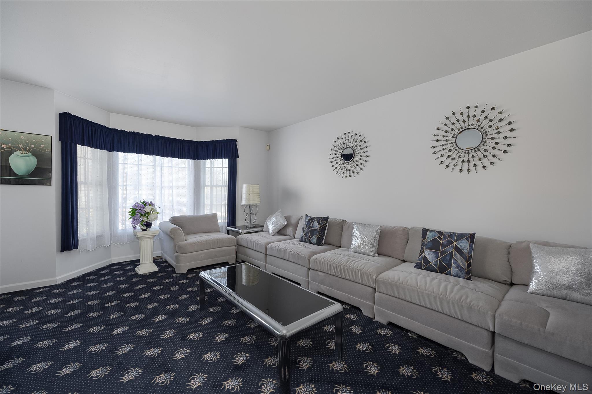 8 Toms Way, Poughkeepsie, NY 12603