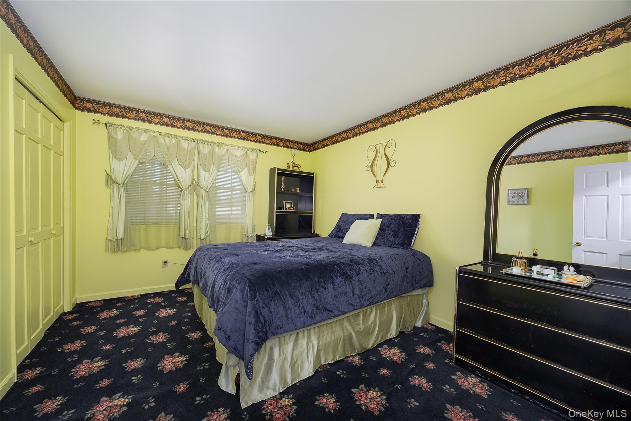 8 Toms Way, Poughkeepsie, NY 12603