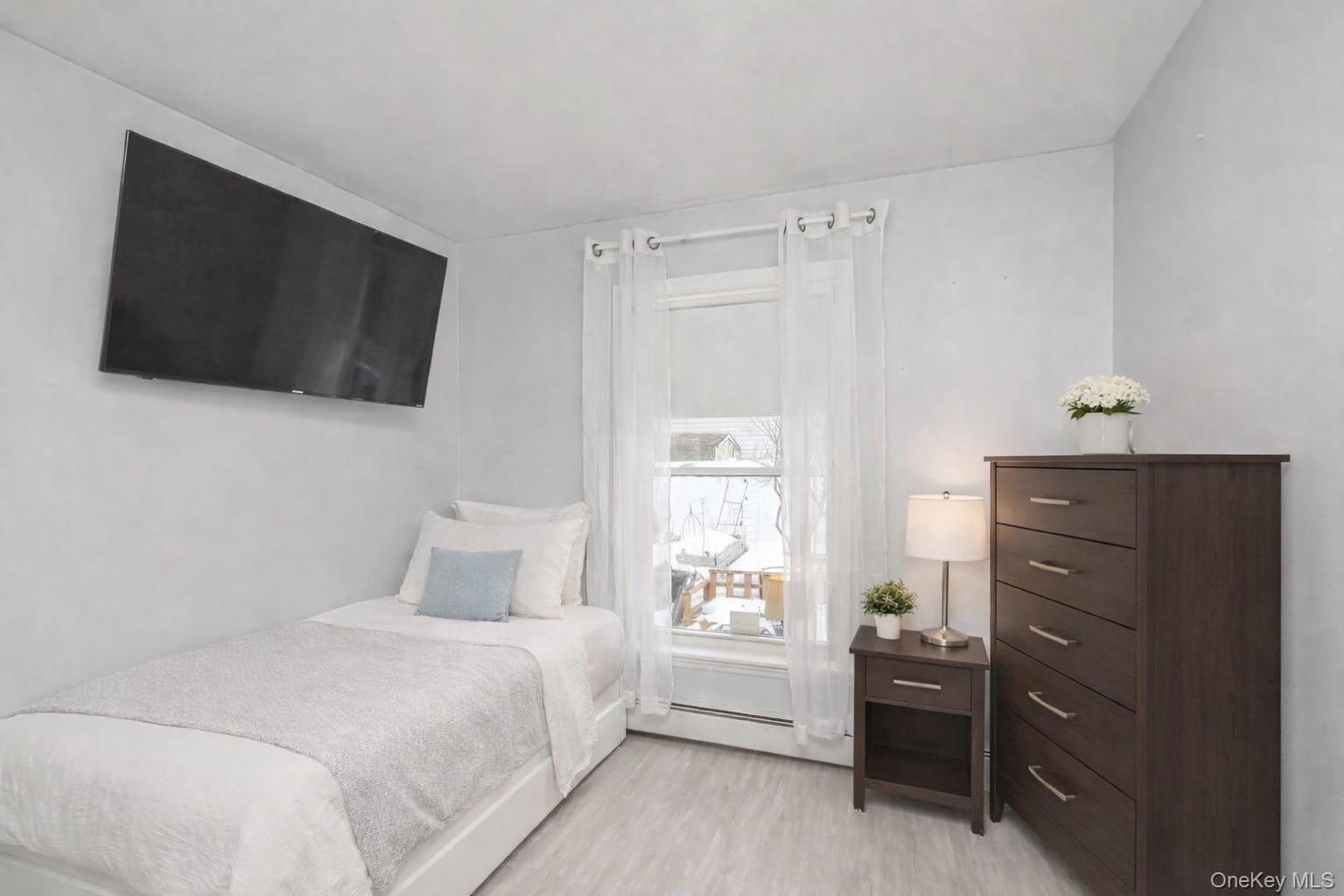 11 Olive Street, Lake Grove, NY 11755