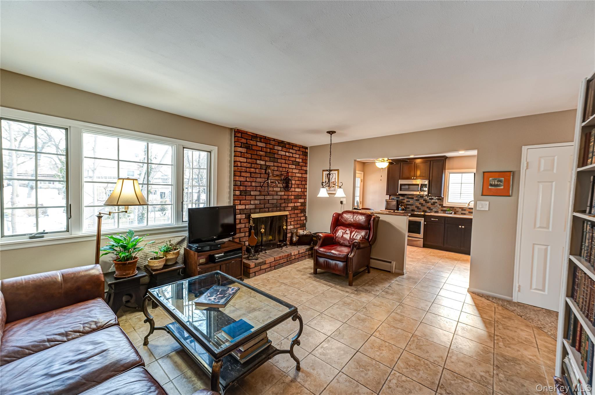 16 Landview Drive, Kings Park, NY 11754