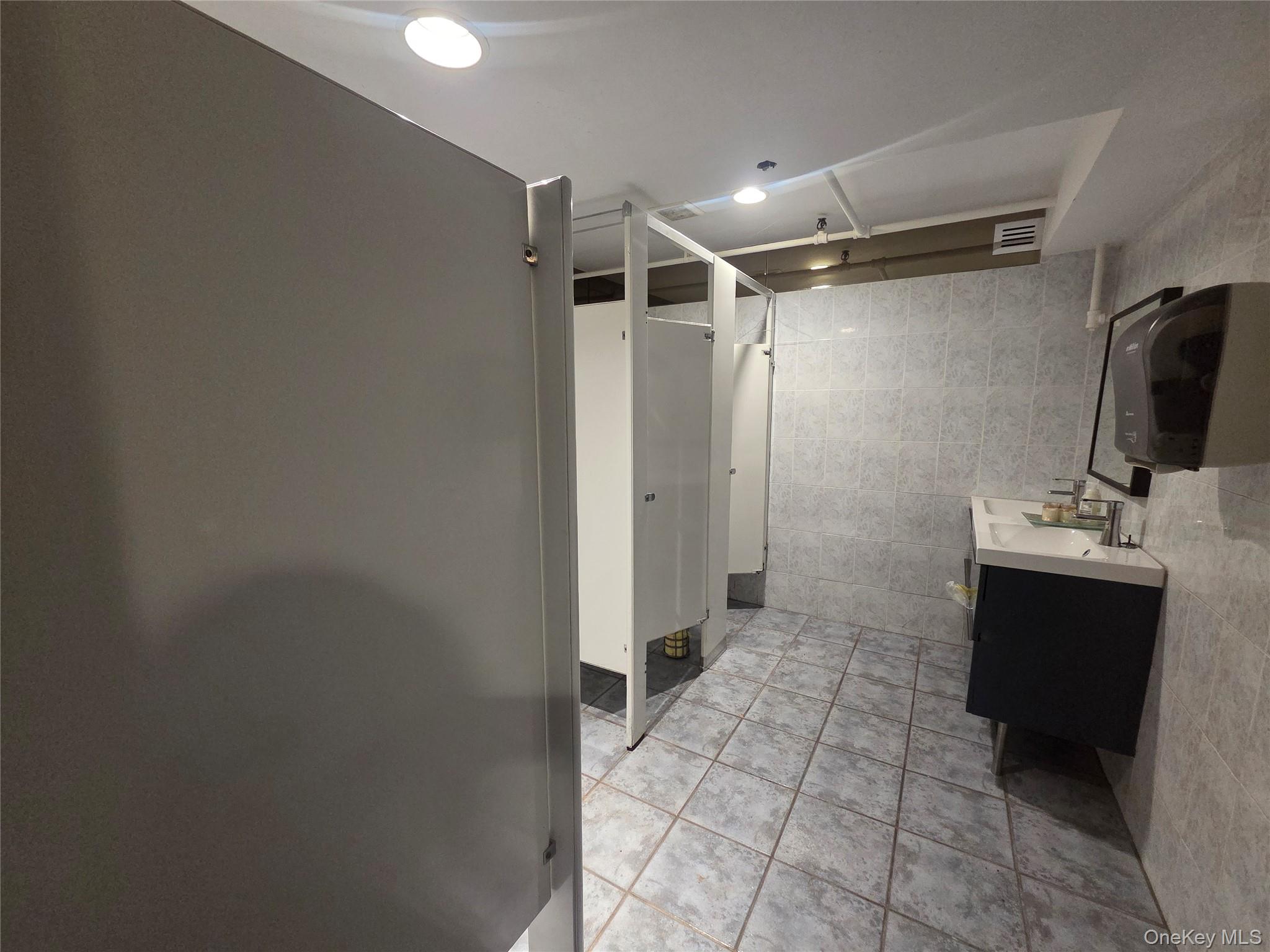 167-17 Northern Boulevard, Flushing, NY 11358