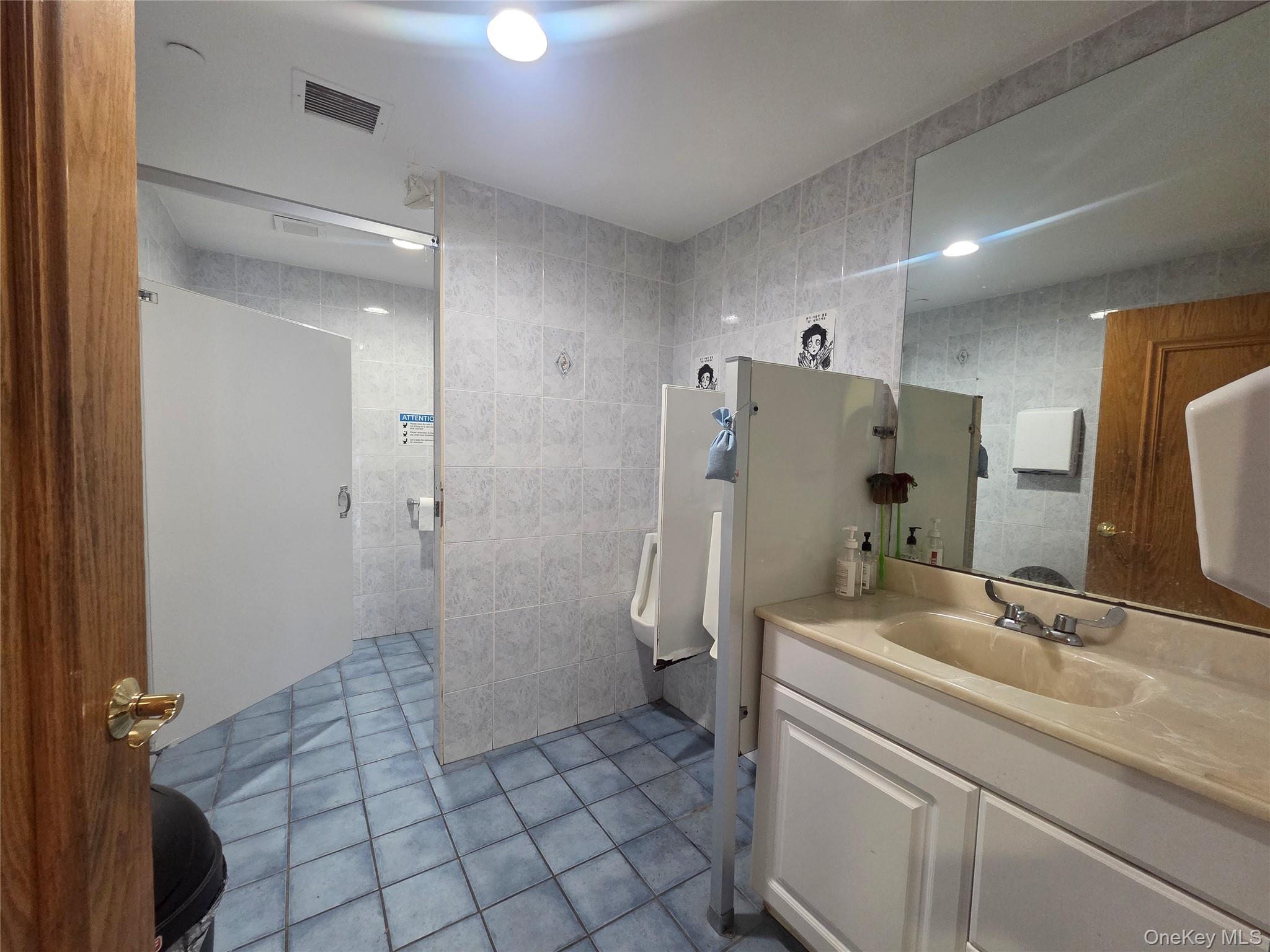 167-17 Northern Boulevard, Flushing, NY 11358