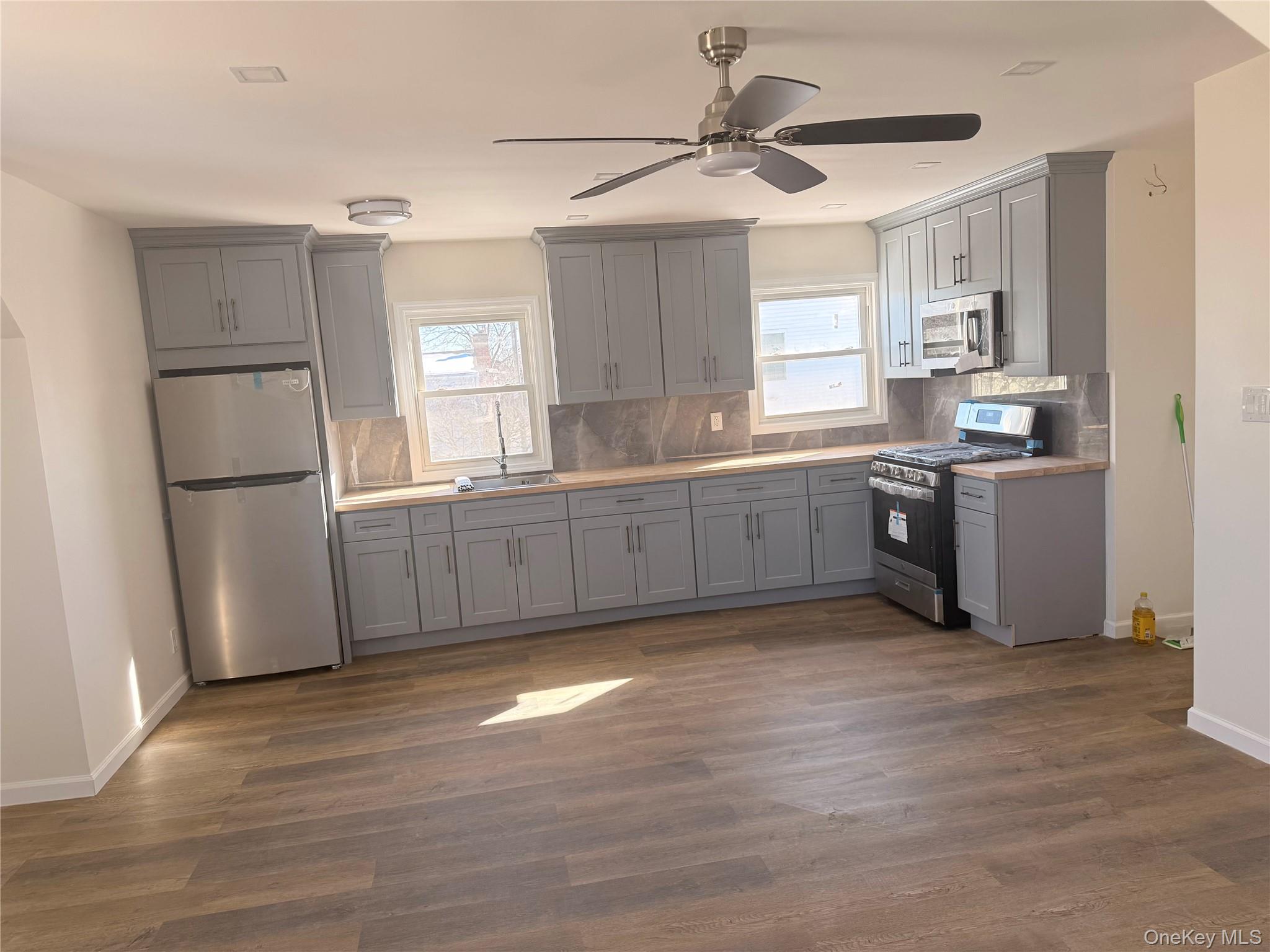 351 Roquette Avenue, Floral Park, NY 11001