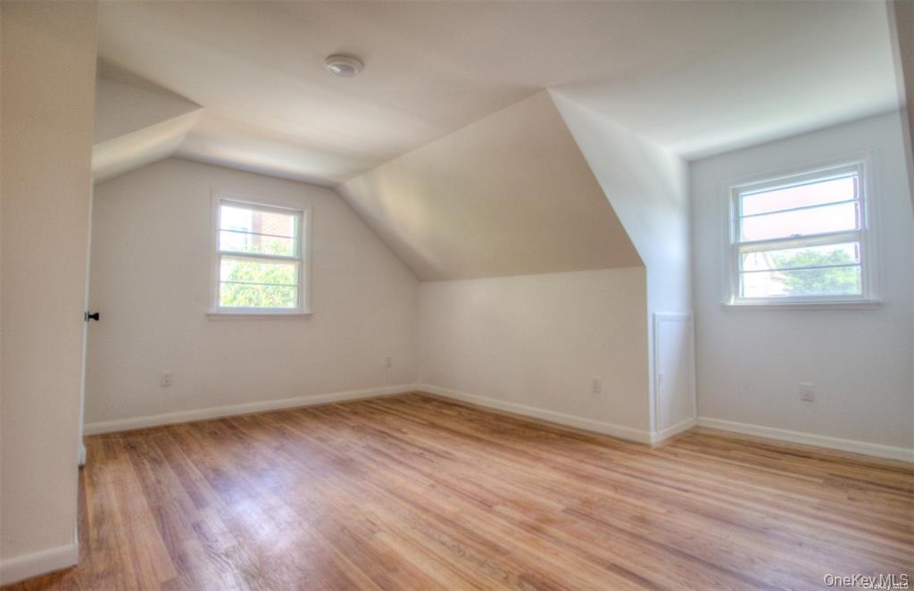 11 Pulaski Place # B, Port Washington, NY 11050