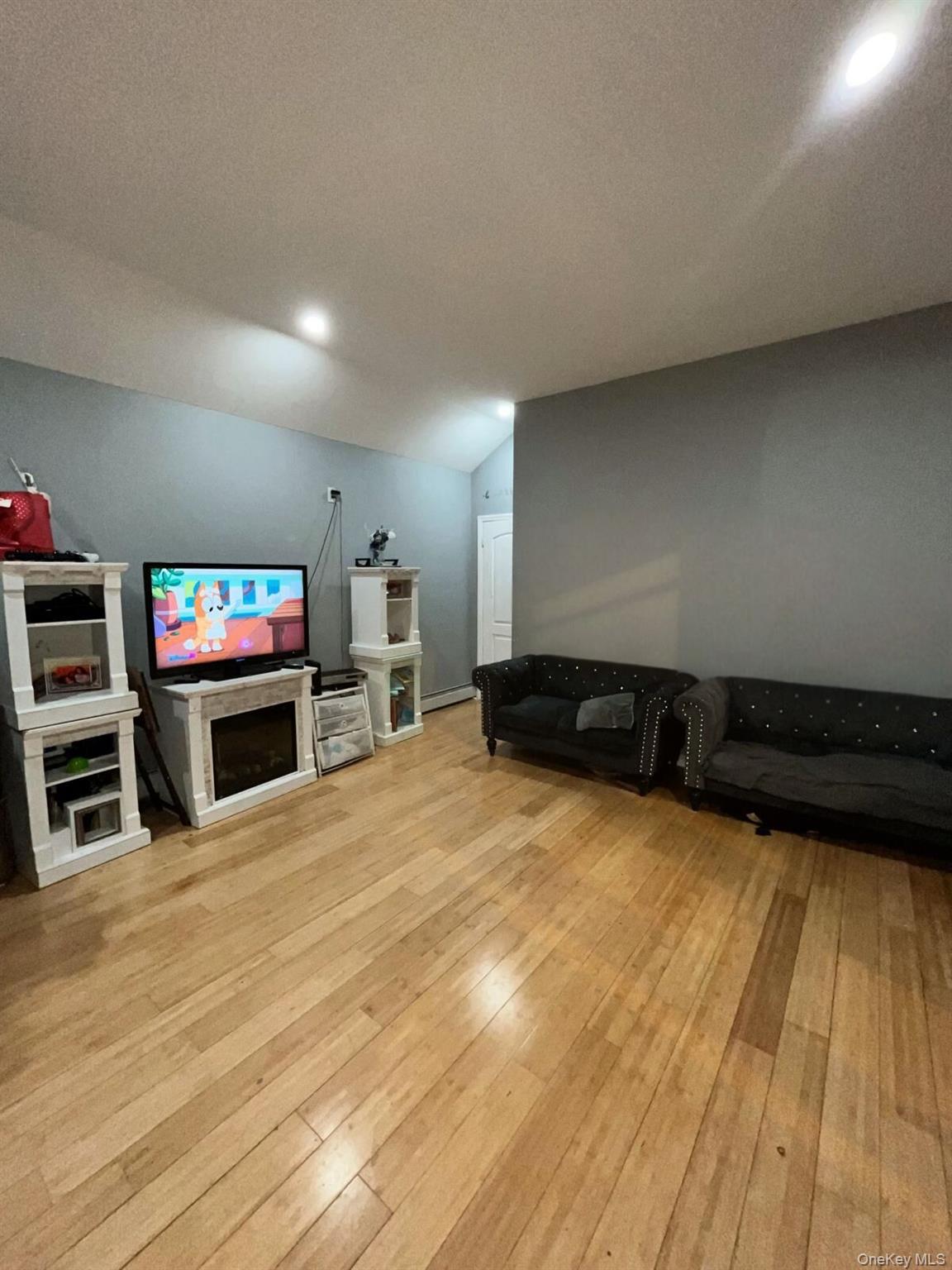 1054 E 82nd Street, Brooklyn, NY 11236