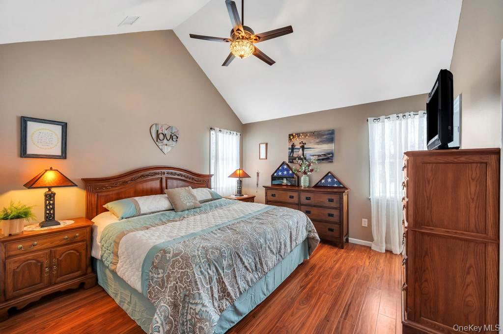 40 Great Rock Drive, Wading River, NY 11792