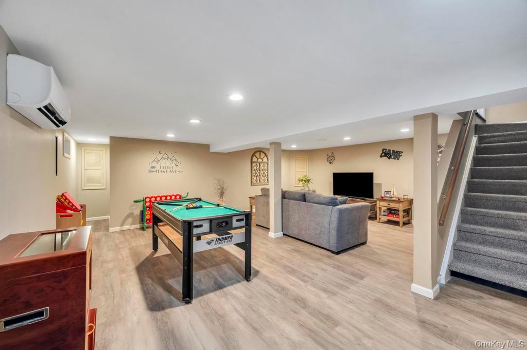 40 Great Rock Drive, Wading River, NY 11792