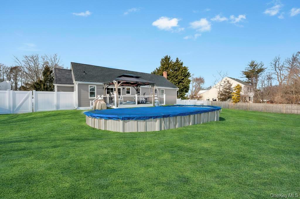 40 Great Rock Drive, Wading River, NY 11792