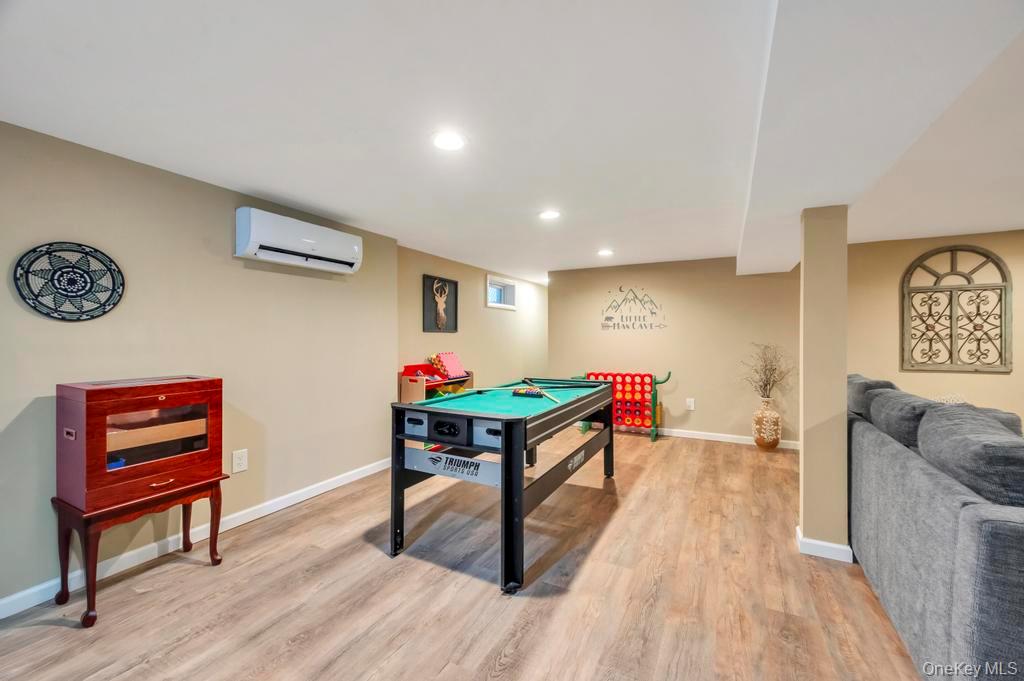 40 Great Rock Drive, Wading River, NY 11792