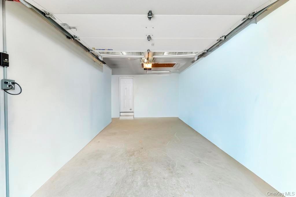 40 Great Rock Drive, Wading River, NY 11792