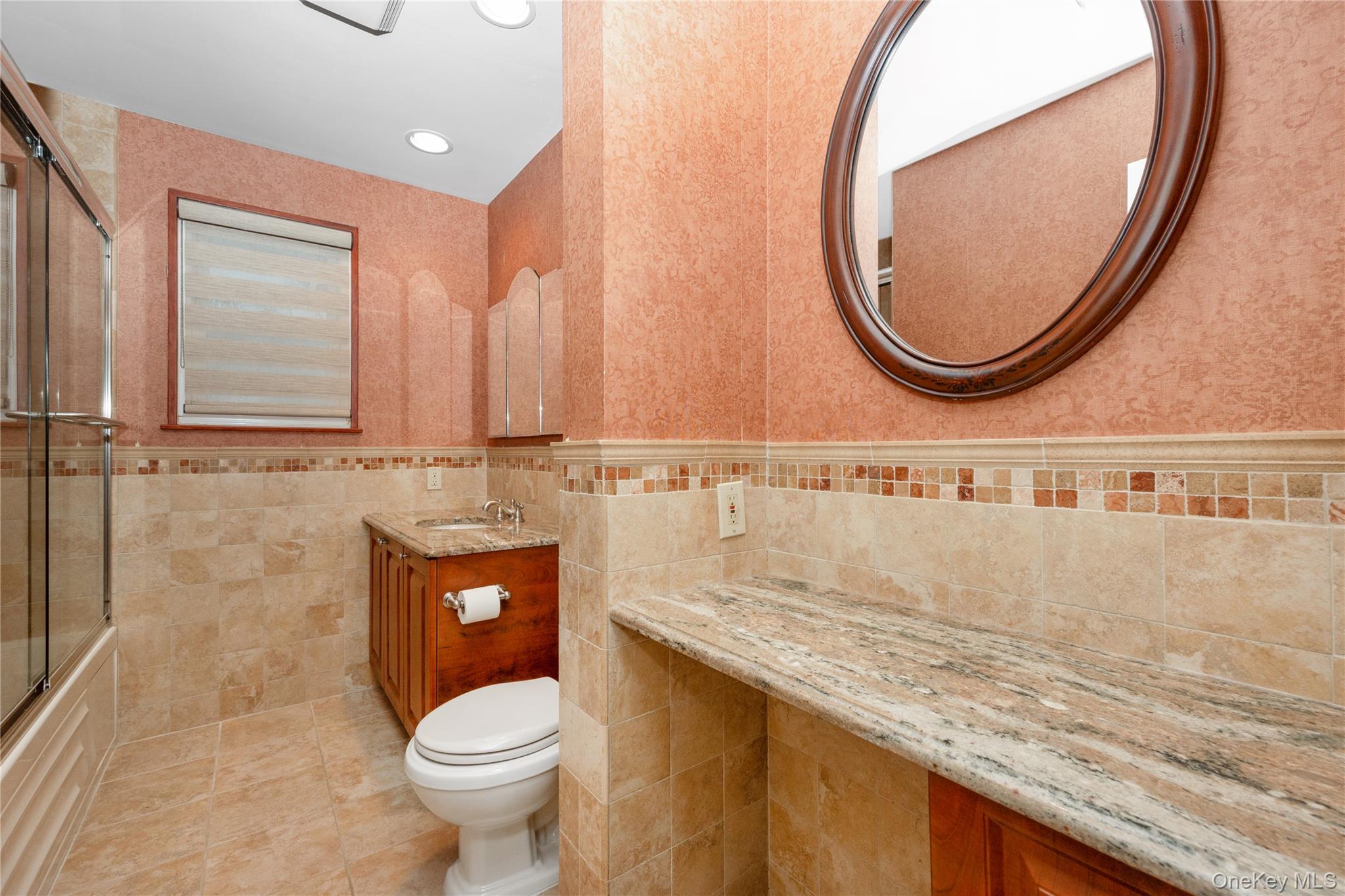 43 Maplewood Drive, Plainview, NY 11803