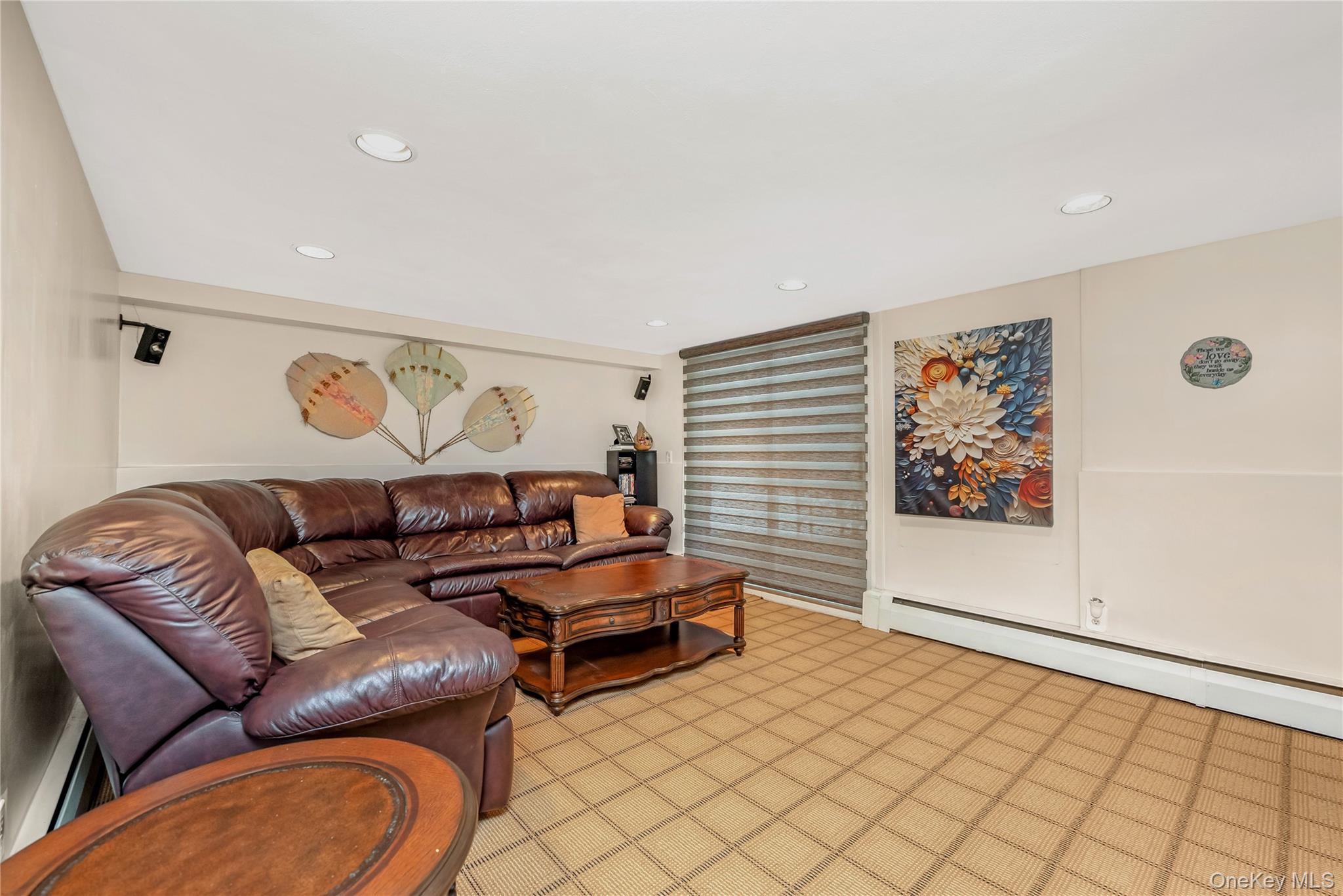 43 Maplewood Drive, Plainview, NY 11803