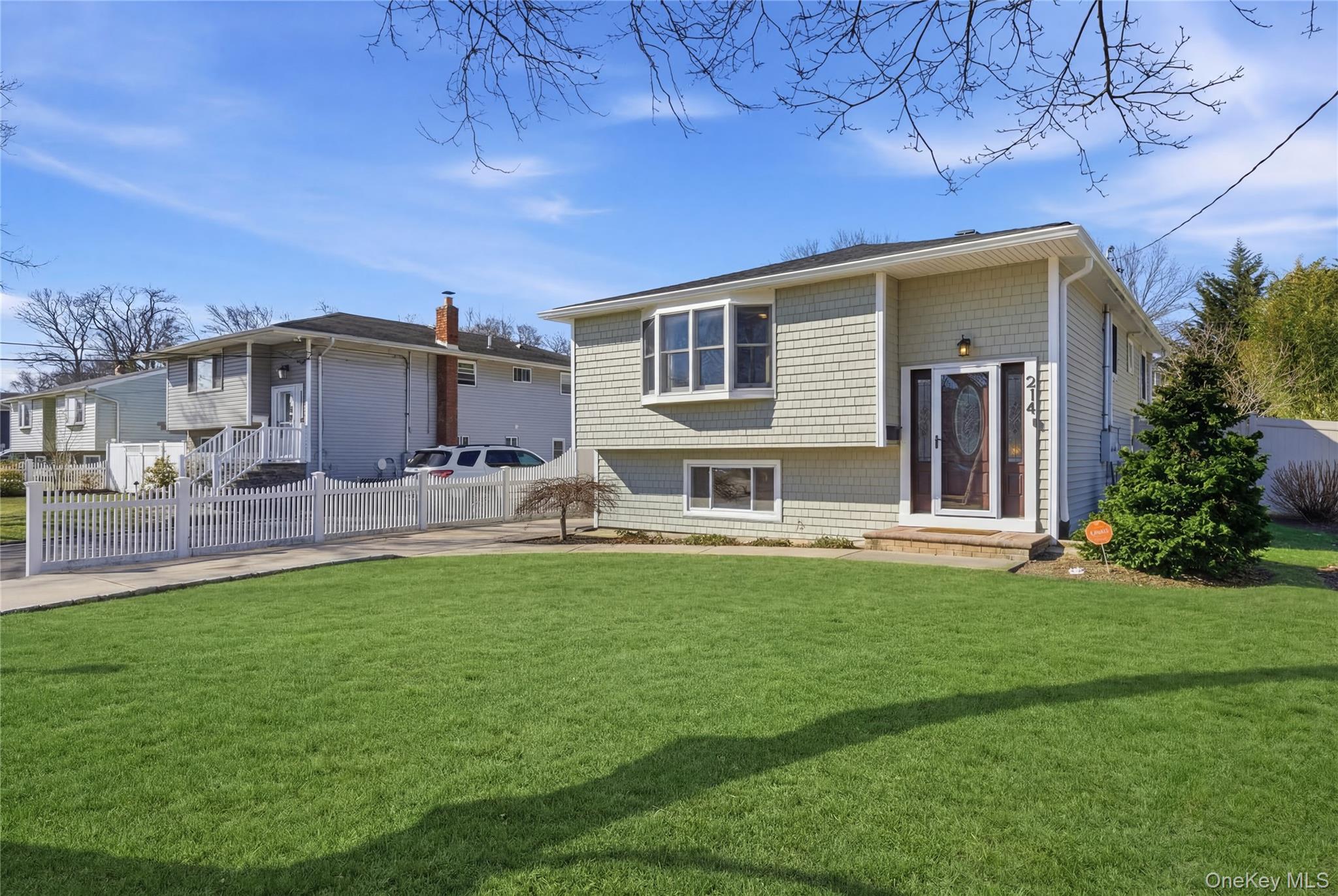 214 Ralph Avenue, Babylon, NY 11702