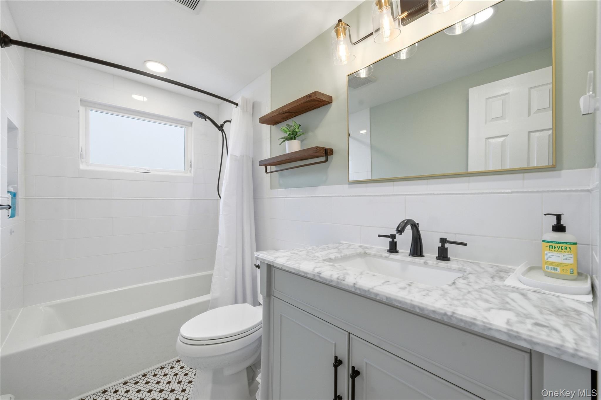 214 Ralph Avenue, Babylon, NY 11702