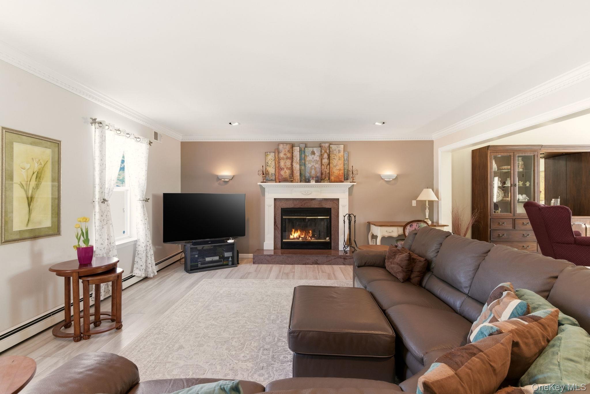 15 Alyssa Court, Holbrook, NY 11741