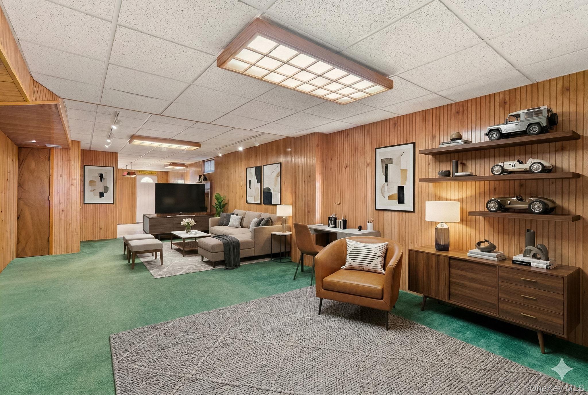 15 Alyssa Court, Holbrook, NY 11741